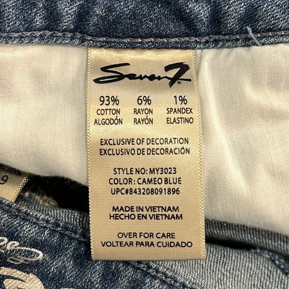 Seven 7 Women's Denim Jean Shorts Size 6 Cut Off Lightly Distressed 4" Inseam - Picture 11 of 14